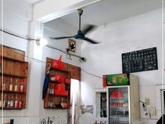 -容里煲仔饭(利丰北路店)