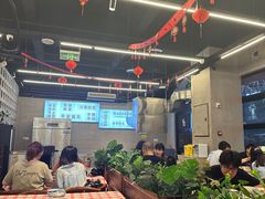 -洪霞餐馆·川菜·鲜货现炒(两江春城店)