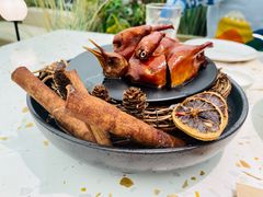 玻璃皮润烧乳鸽-大树餐厅(环球港店)
