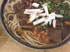 -牛师傅牛肉面(尚隆路店)