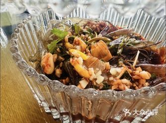 0元玩转这座城很开阔的地方，室内室外吃饭都有