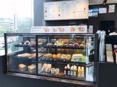 面包甜点陈列柜-星巴克(港汇1号办公楼店)