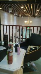 -SIX Hair Consultant