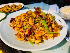 -鱼窝棚柴火铁锅炖(富山屯店)