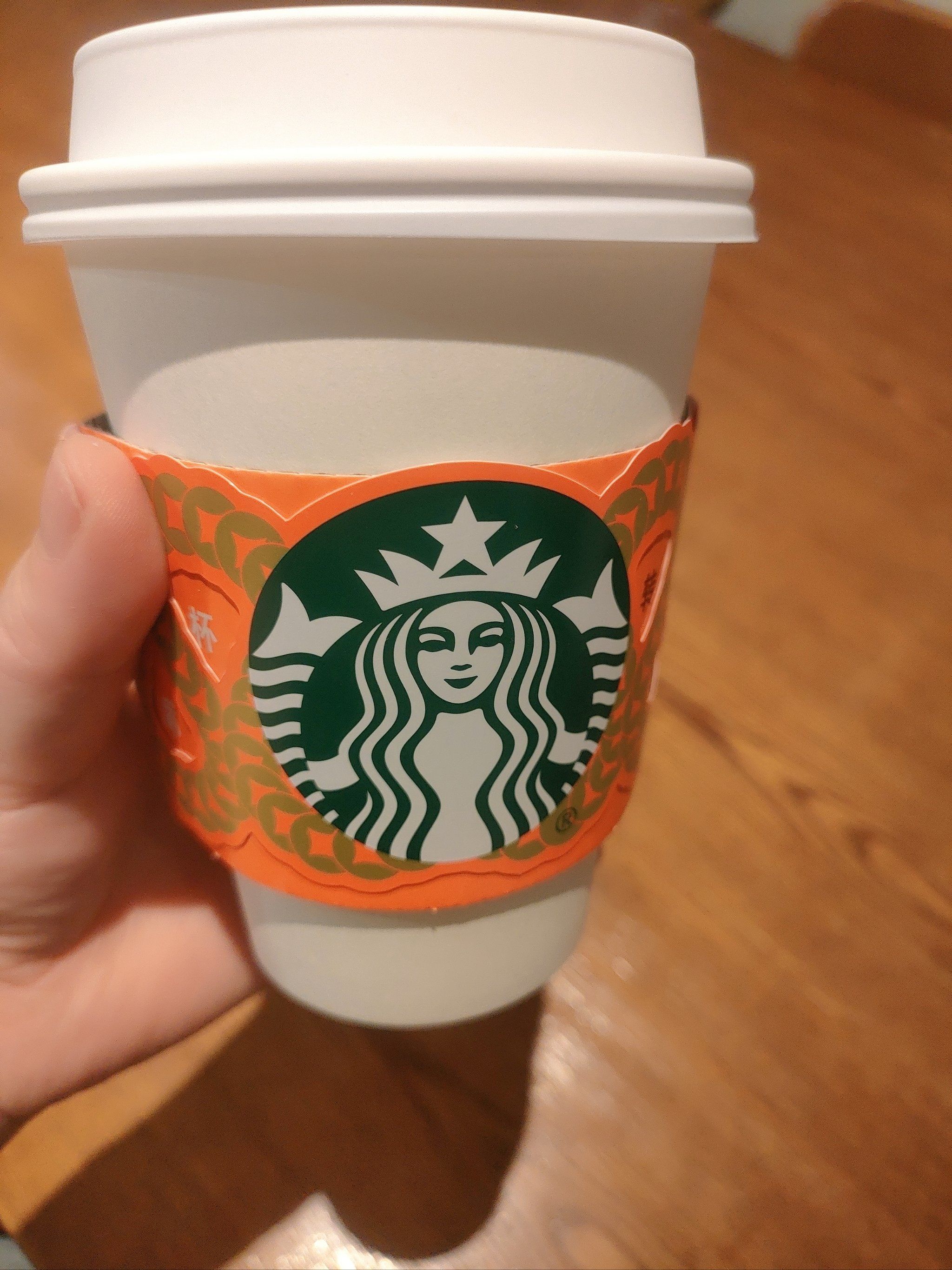 星巴克新出的杯套真好看,也出了新品咖啡