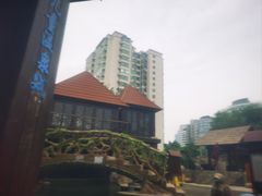 -裕龙汤泉