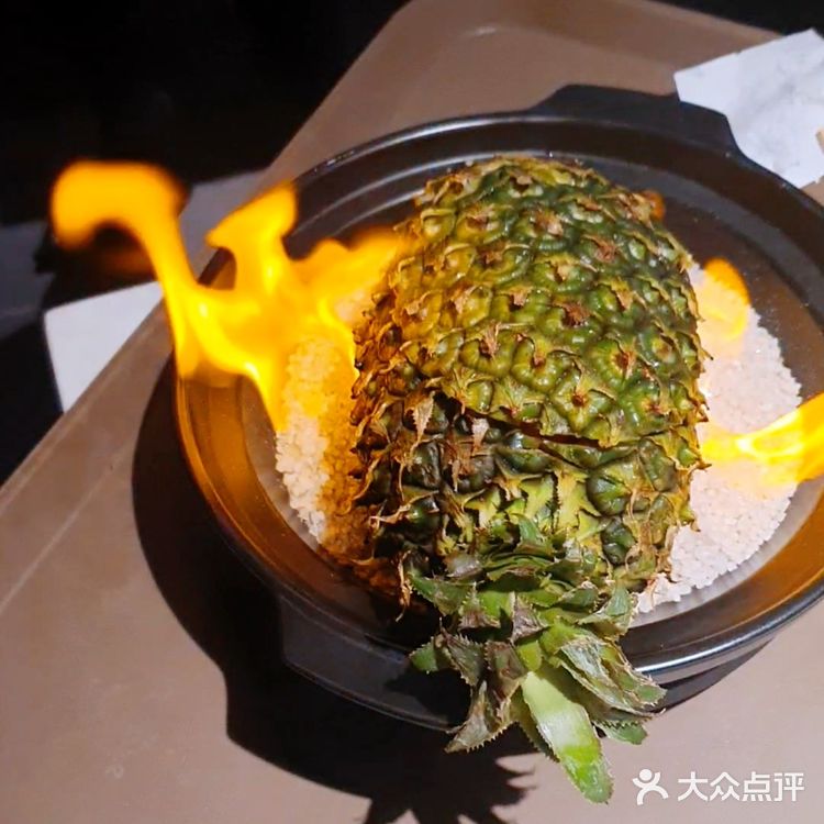 深圳美食｜超震撼的3D光影粤菜餐厅来了！既酷炫又高级