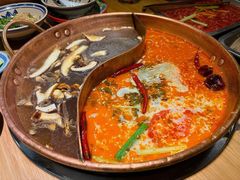 -洱火云南酸菜牛肉火锅(石景山当代商城店)
