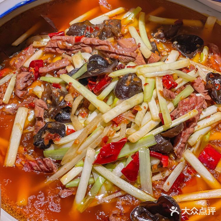 厦门这家江湖菜 好吃是好吃 就是太费米饭了！