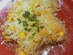 火腿蛋炒饭-何师烧烤·香辣蟹·川菜·30年老品牌(太古里旗舰店)