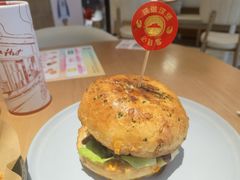 经典秘汁炭烤风味牛堡-必胜客(龙茗店)