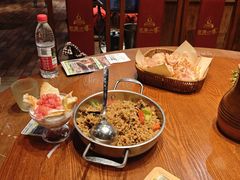 -老滇山寨•云南特色菜•地方菜•民族风情歌舞表演(金碧店)