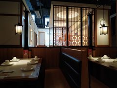 卡座-江渔儿酸菜鱼·拔草餐厅(虎门君乐汇店)