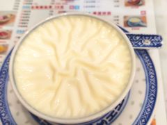 -广信牛奶甜品世家(台东店)