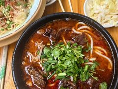 -张家羊肉汤粉小吃店