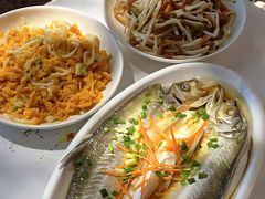 -丹水桥地锅鱼·翘嘴鲌·地方特色全鱼宴(丹江口大坝店)