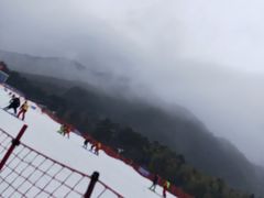 -大别山南武当滑雪场