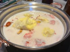 -六少·猪肚包鸡火锅(卓悦INTOWN店)