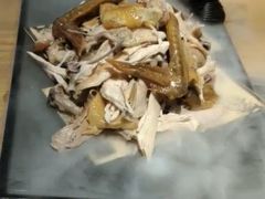 -头上红煨盐鸡·非遗院子餐厅