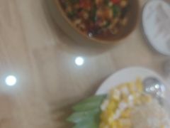 -沐毫傣泐云南菜孔雀宴•手抓饭傣味烧烤(曼听公园店)