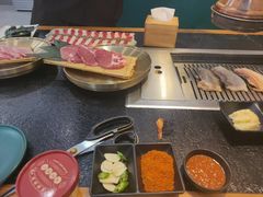 -臻牛烤肉