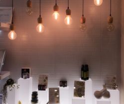 -新蝶变皮肤管理中心