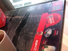 -热火朝天鲜切牛肉火锅(南强街巷店)