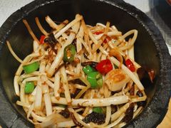 鸡枞菇白芹-敏珠拉姆藏餐·南京厨房(富春江东街店)