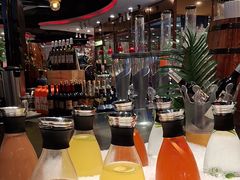 -四海一家自助餐(益田假日广场店)