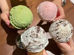 -Fridi Patisserie Cafe