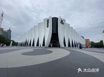 一家被艺术感耽误的家居店