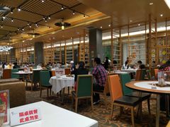 大堂-稻香酒家·34年老字号·港式粤菜(汉街店)