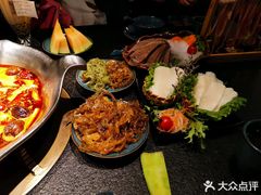 -湊湊火锅·茶憩(打浦桥日月光店)