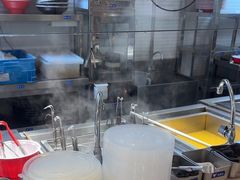 -牛吃草牛肉面(甬港南路店)