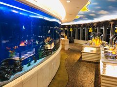 自助取餐区-黄金海景大酒店-旋转餐厅