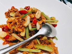 小炒雪花牛肉-千滋百味·醉江澜花园餐厅(街道口店)