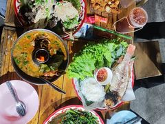 -席娜卡琳火车铁道夜市