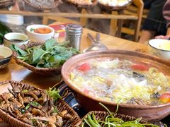 -阿婆情腊排骨火锅(金虹路店)