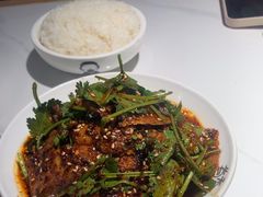 -江渔儿酸菜鱼(万科东荟城店)