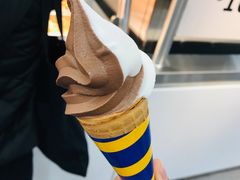 双色冰激凌-宜家·瑞典风味餐厅(北京西红门店)