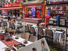 -刘姐啤酒鱼民族演艺餐厅(西街总店)