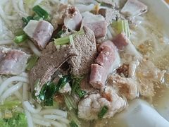 -灵山卢梅燕粉店