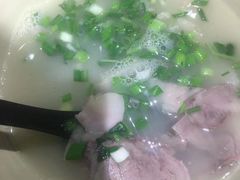 羊肉汤-新疆烧烤王(广灵店)
