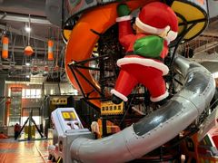 -嗨翻Hi-Fun竞技主题乐园·蹦床亲子生日轰趴(国光1937店)