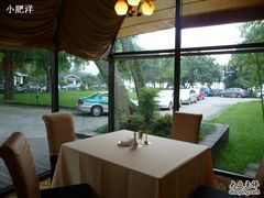 餐厅窗外-杭州西湖柳莺里酒店