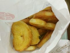 蝴蝶酥-上海哈尔滨食品厂(淮海中路店)