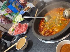 -灶知轩湘西石锅鱼(万佳广场店)