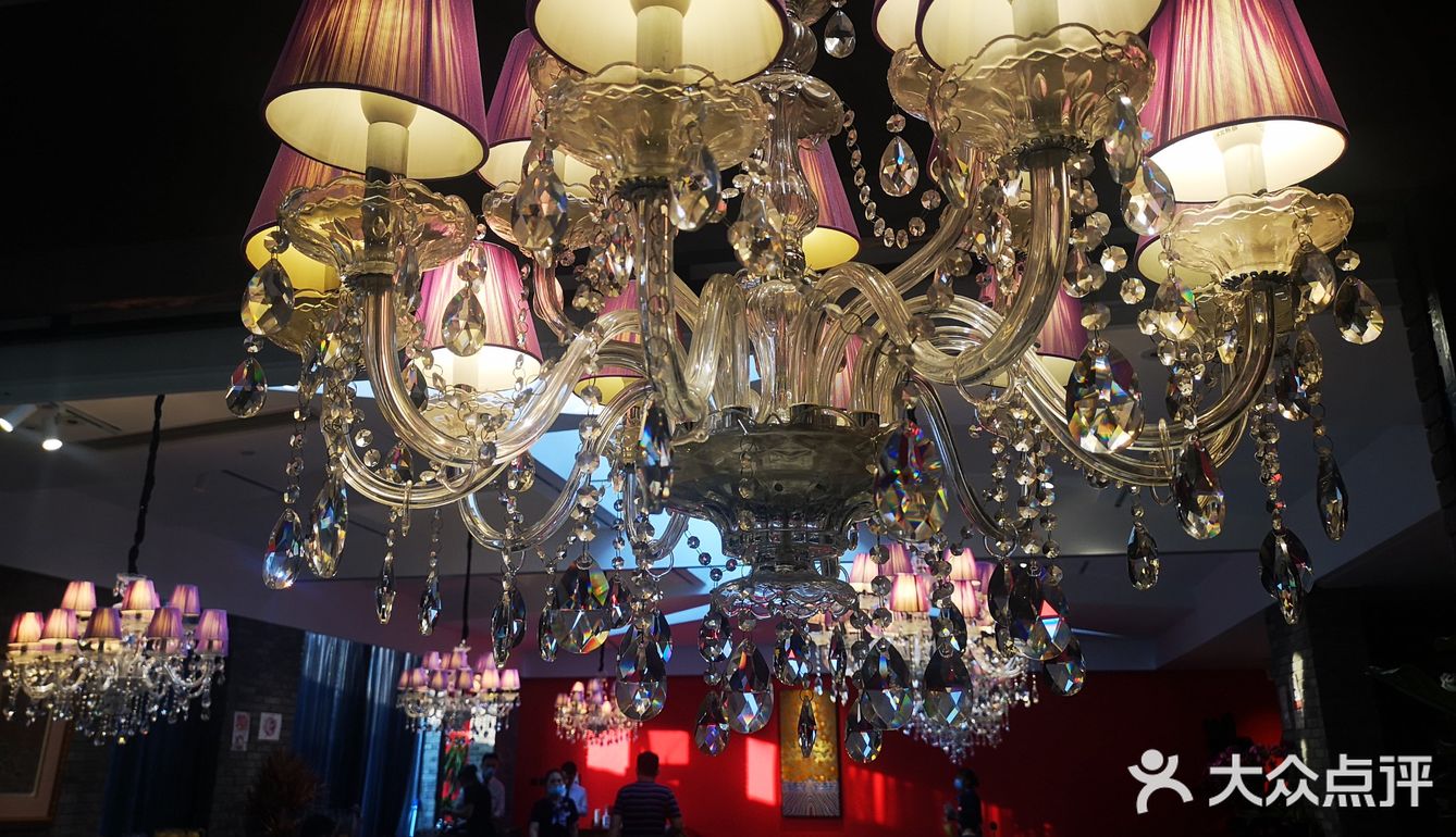 可在点评里选优惠套餐：2