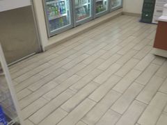-全家便利店(洛川东路店)
