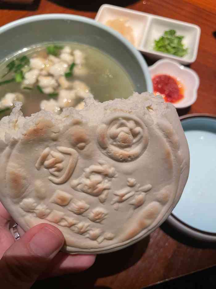 同盛祥(曲江大唐不夜城店)-"在大唐不夜城内,环境较好,服务员也都热情